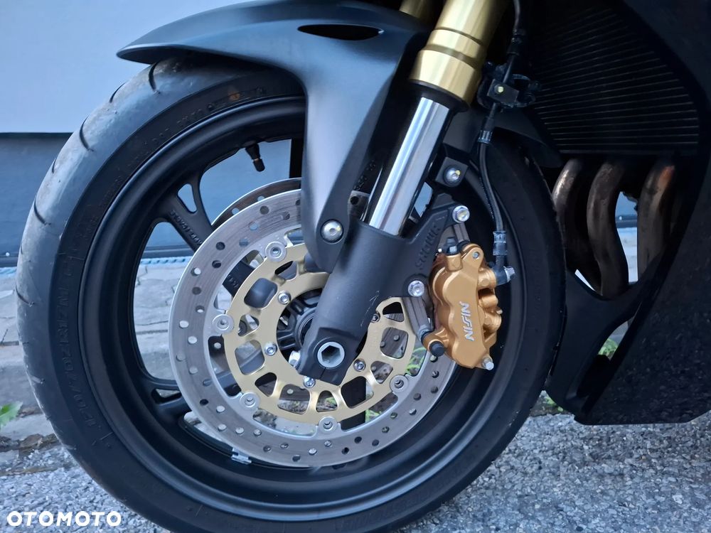 Honda CBR - 23