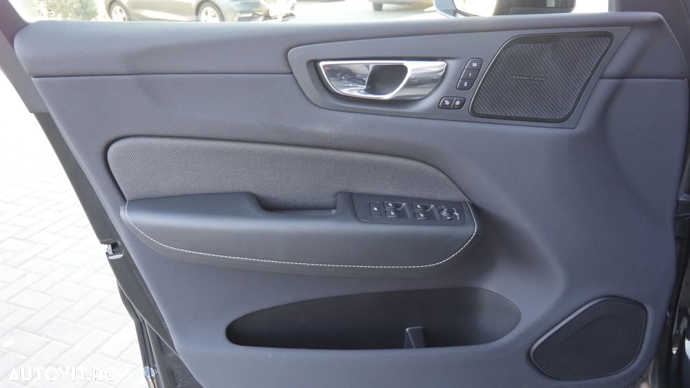 Volvo XC 60 T6 AWD Recharge Geartronic RDesign - 15