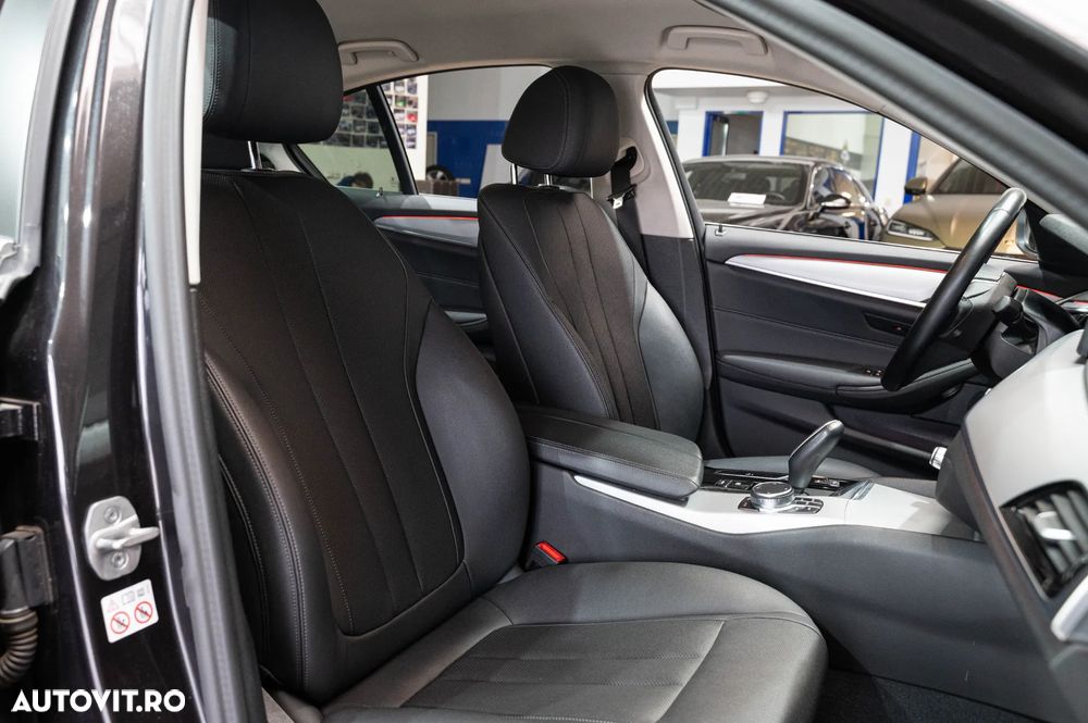 BMW Seria 5 520d Aut. Luxury Line - 8