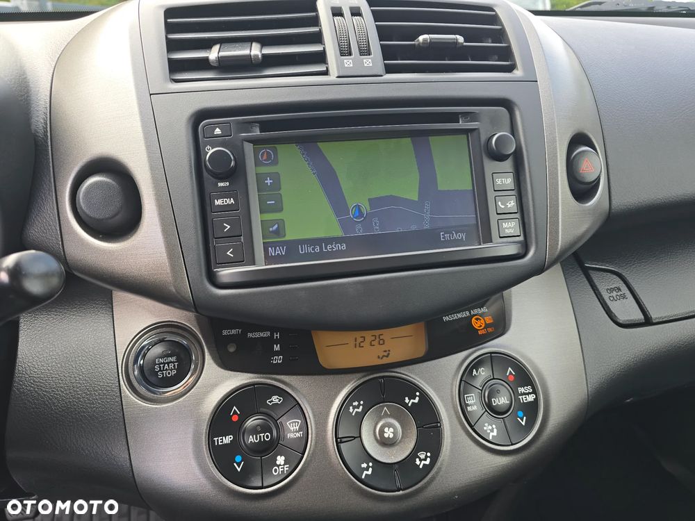 Toyota RAV4 2.0 VVT-i Premium - 28