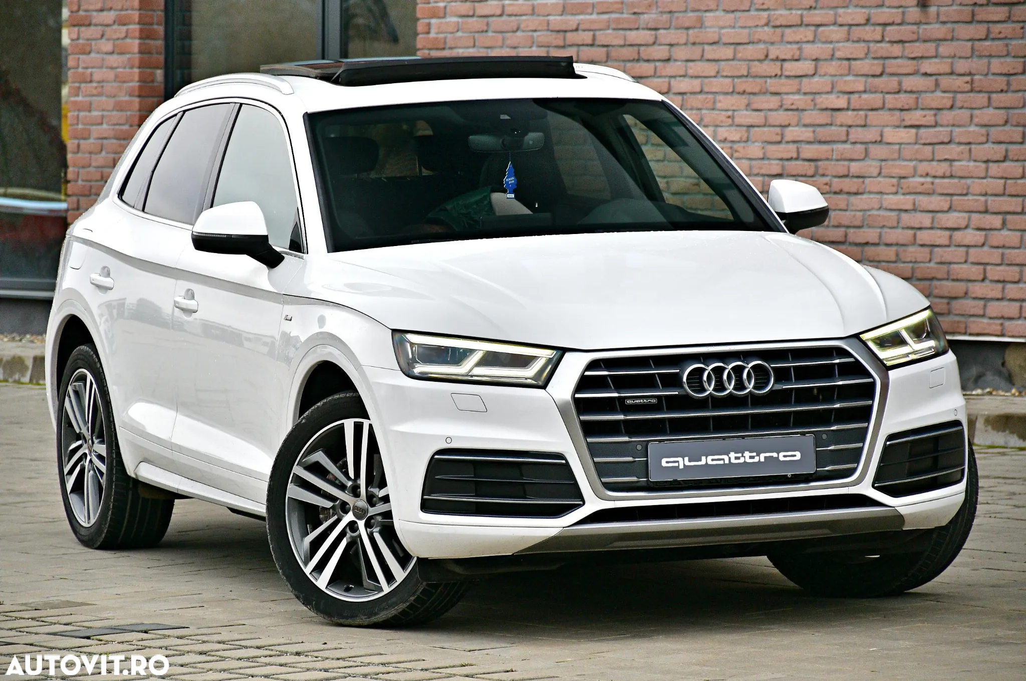 Audi Q5 2.0 40 TDI quattro S tronic Sport - 2