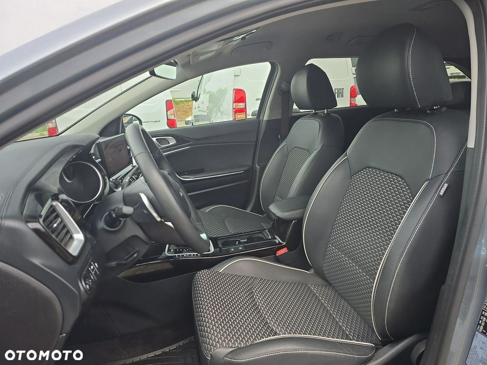 Kia Ceed 1.5 T-GDI L DCT - 11