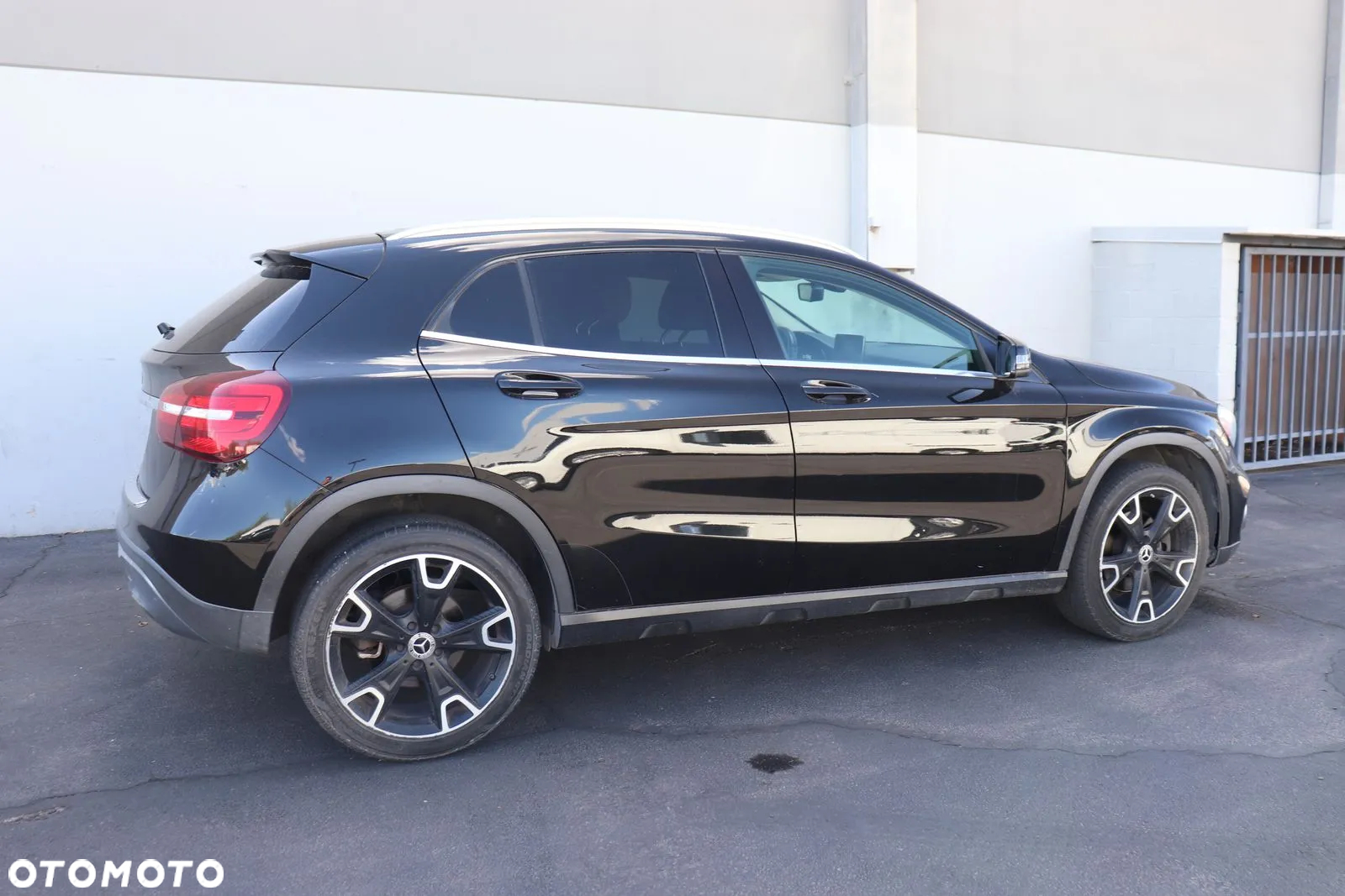 Mercedes-Benz GLA - 6