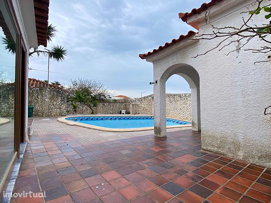 Grande moradia T5+1, piscina, jardim, garagem, sótão e anexo, Peniche - Grande imagem: 3/18