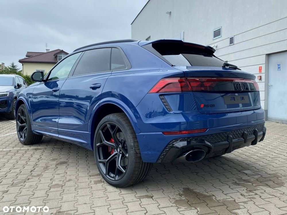 Audi RS Q8 - 5