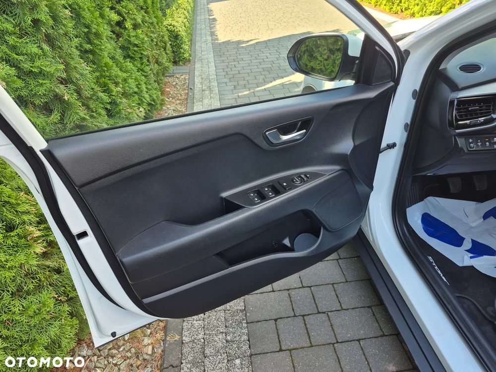 Kia Stonic - 16