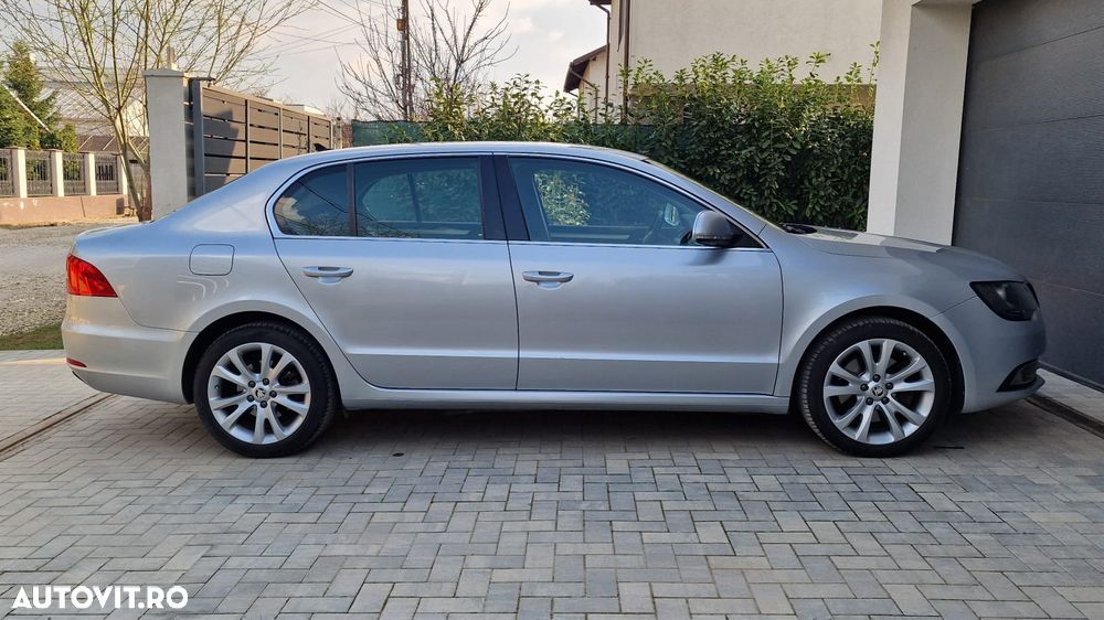 Skoda Superb 2.0 TDI Ambition - 17