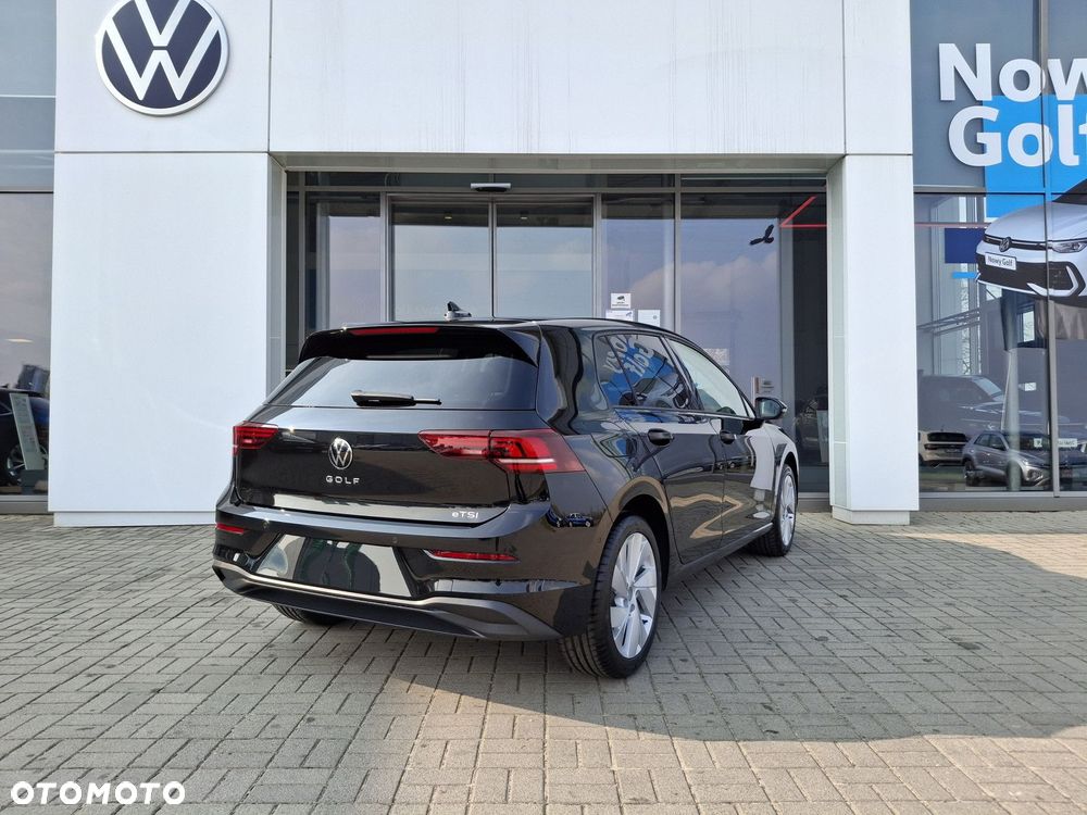 Volkswagen Golf - 8