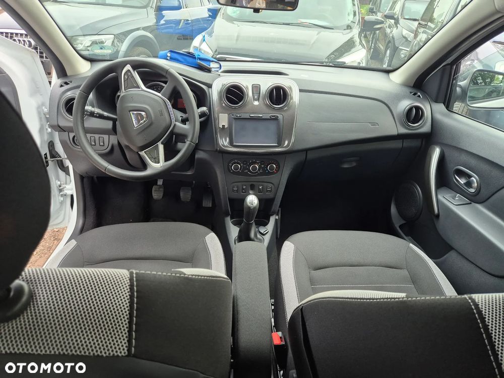 Dacia Sandero TCe 90 Laureate - 17