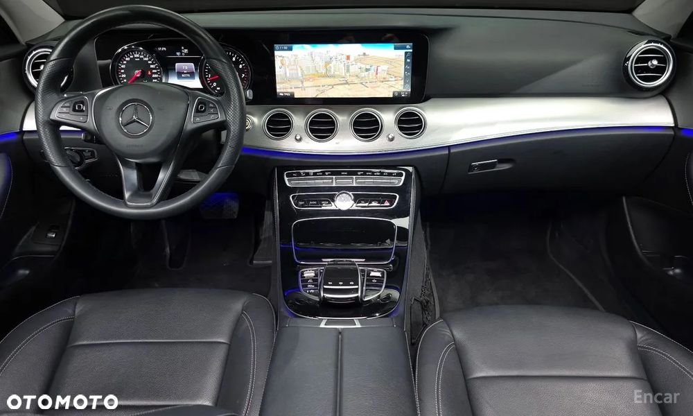Mercedes-Benz Klasa E 300 d 9G-TRONIC Avantgarde - 12
