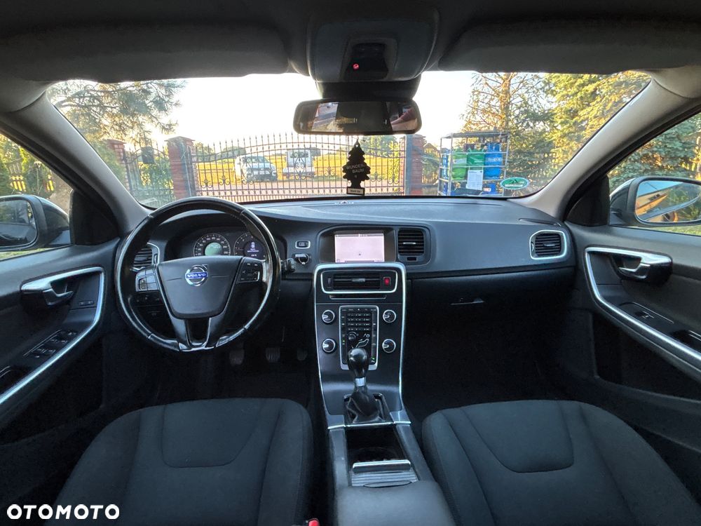 Volvo V60 D4 Business Edition - 32