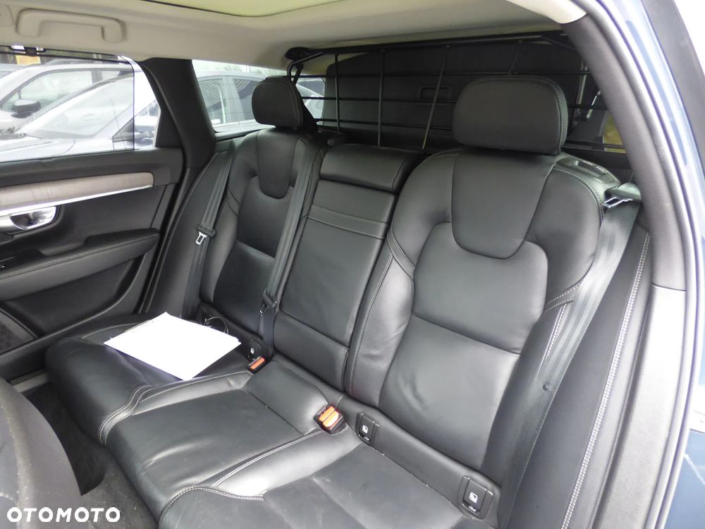 Volvo V90 2021