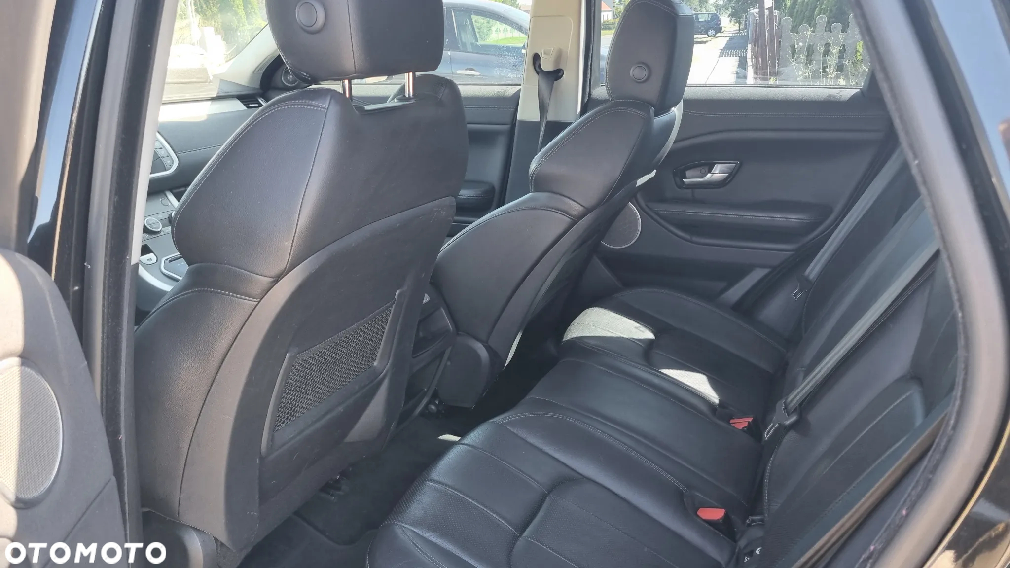 Land Rover Range Rover Evoque - 25