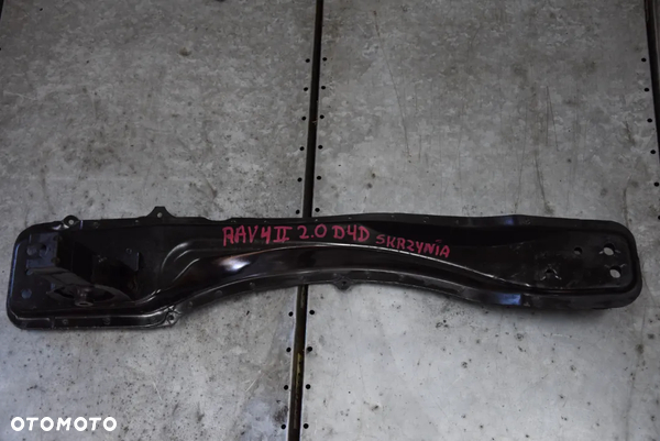 TOYOTA RAV4 II BELKA POD SKRZYNIĘ PODPORA