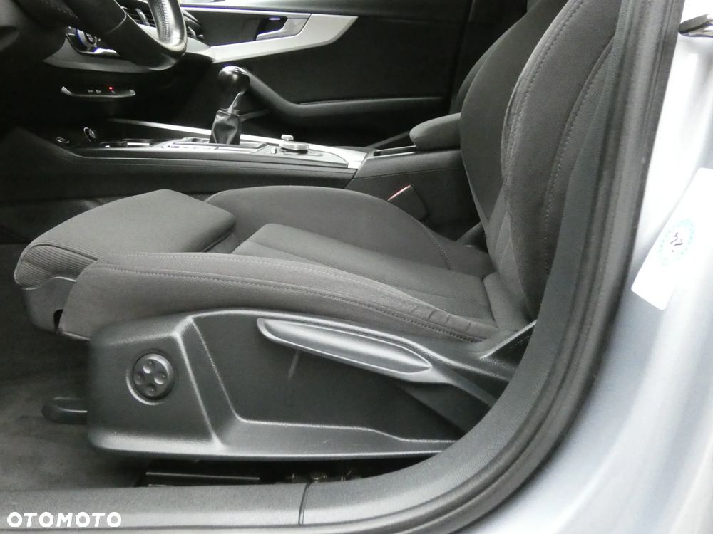 Audi A4 Avant 2.0 TDI DPF clean diesel Attraction - 17