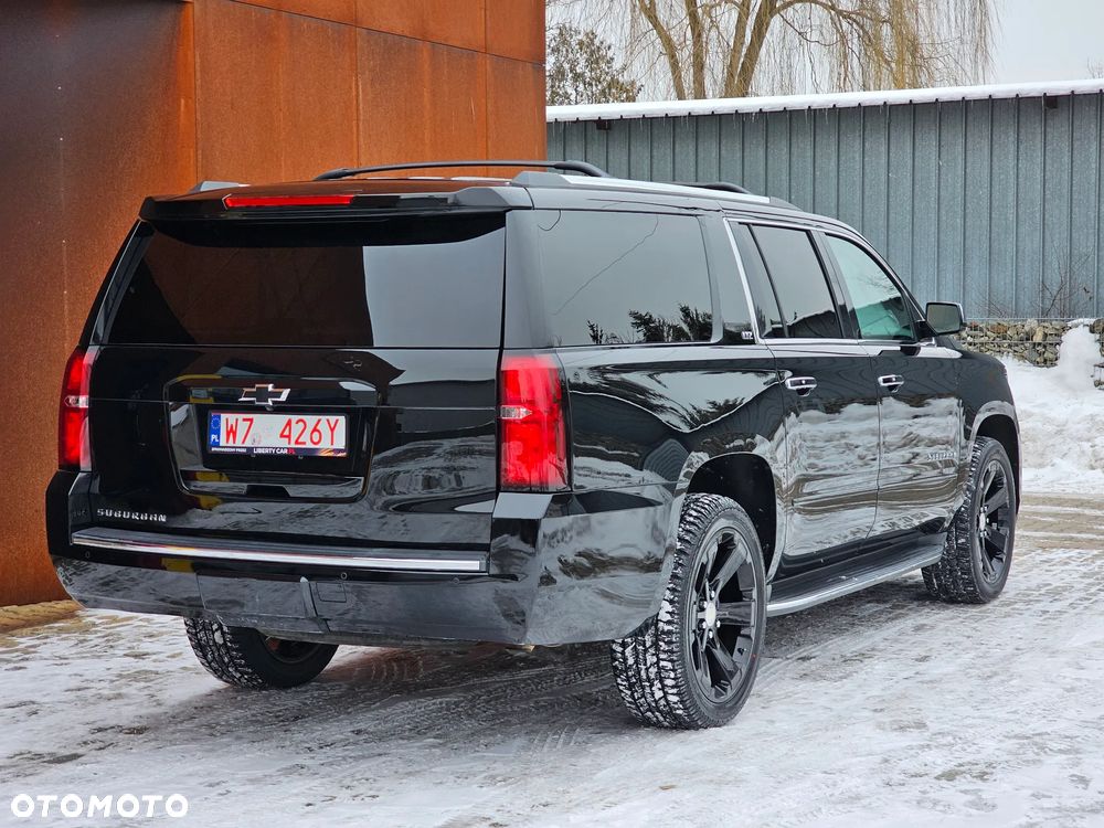 Chevrolet Suburban - 6