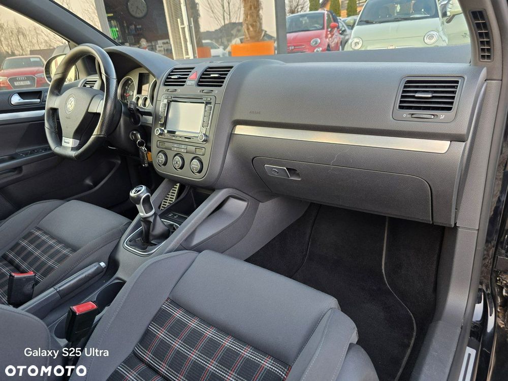Volkswagen Golf 2.0 GTI - 33