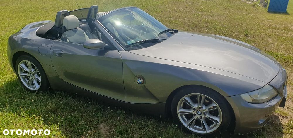 BMW Z4 2.5i - 11