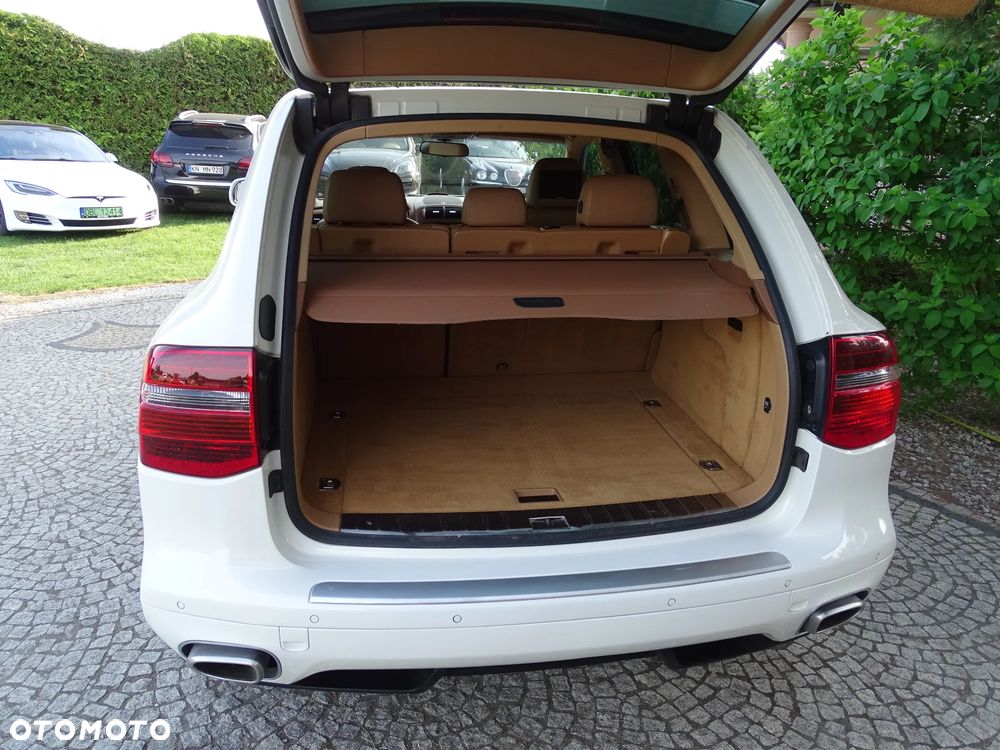 Volkswagen Touareg 3.0 V6 TDI DPF Automatik Individual - 10