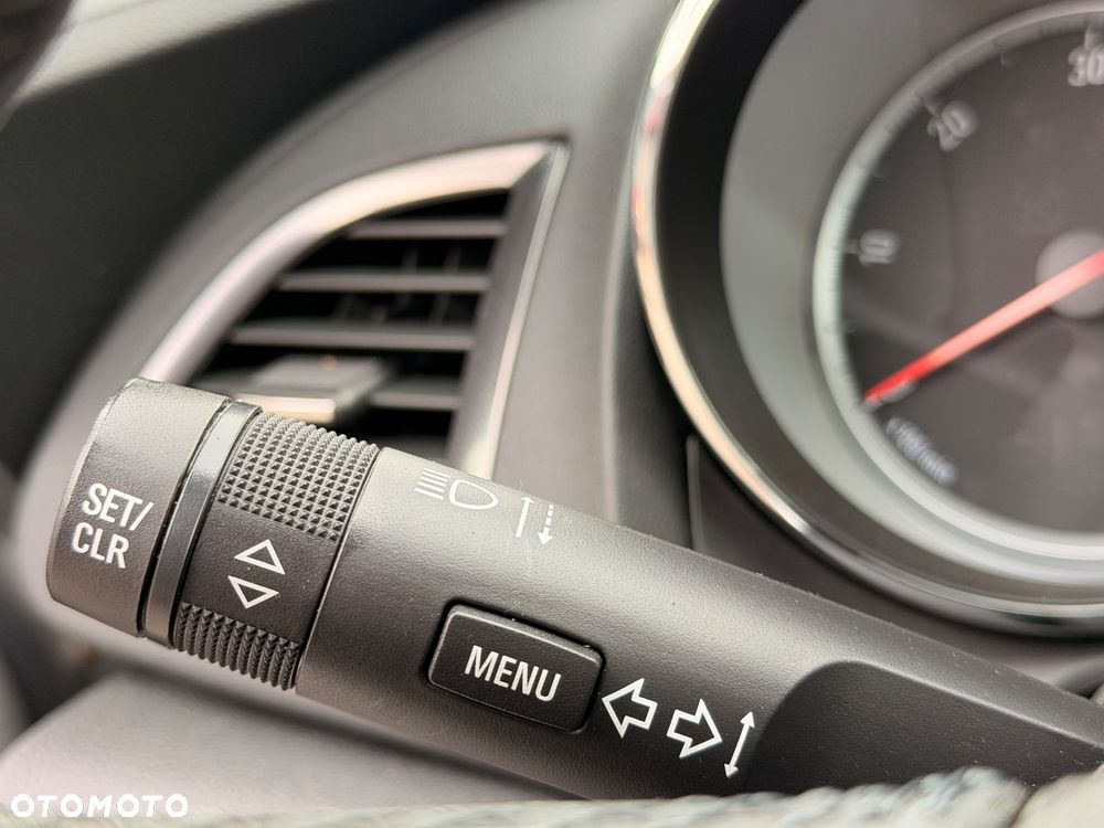 Opel Astra 2.0 CDTI DPF Innovation - 19