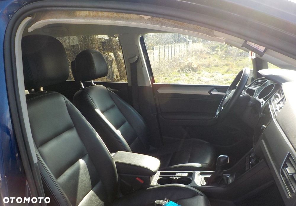 Volkswagen Touran - 19