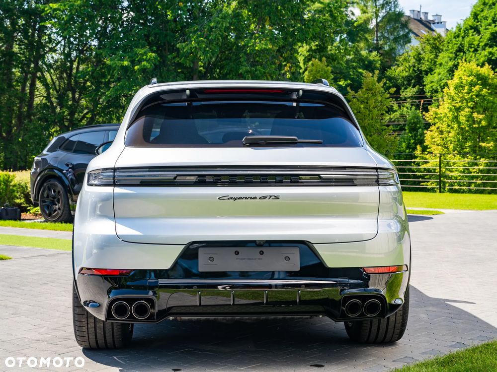 Porsche Cayenne GTS - 6