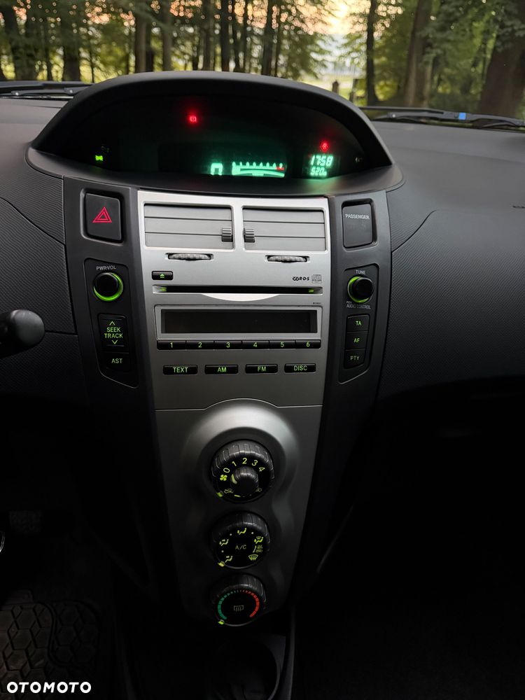 Toyota Yaris 1.3 Sol - 16
