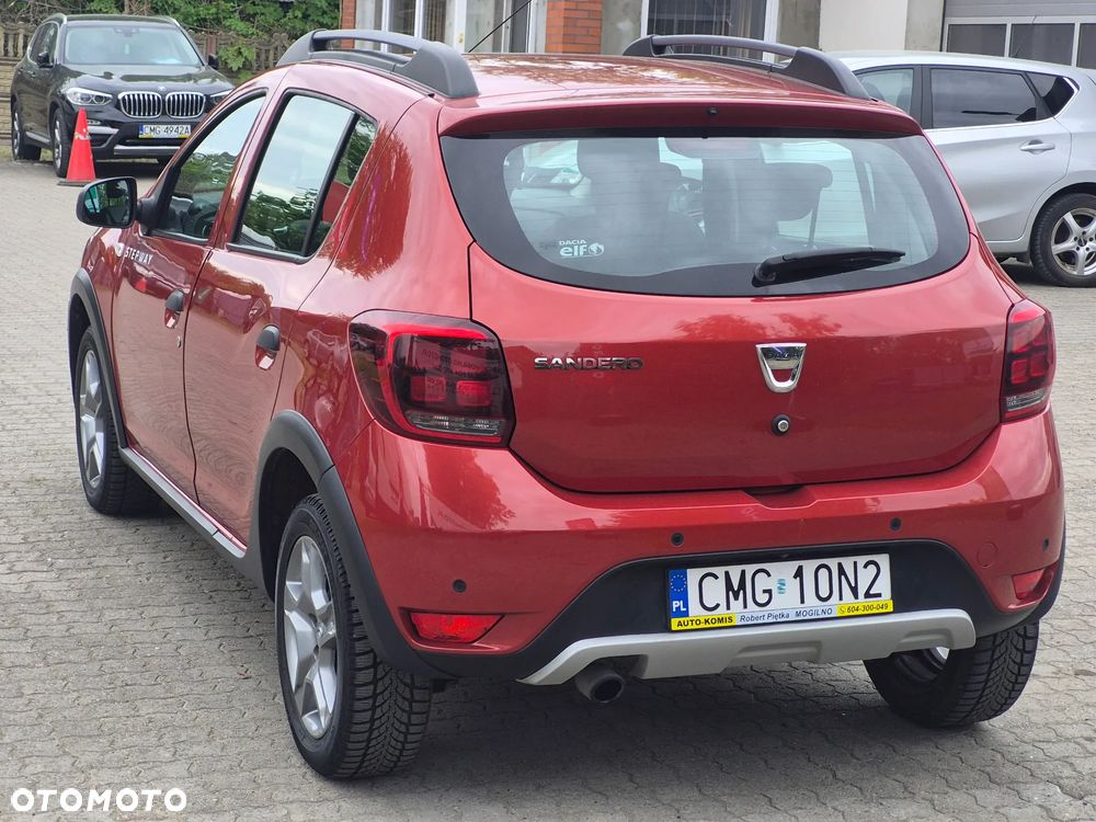 Dacia Sandero 0.9 TCe Laureate S&S EU6 - 6