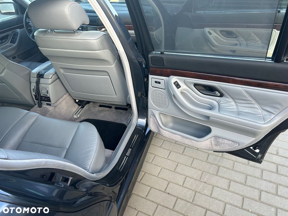 BMW Seria 7 728i - 10