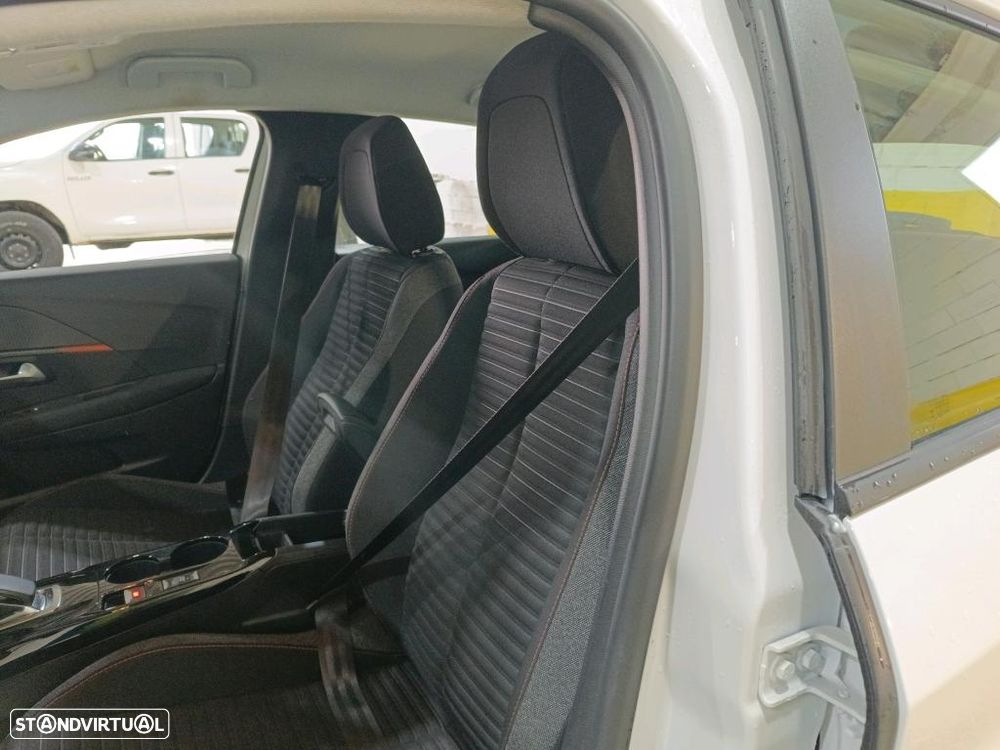 Peugeot e-208 50 kWh Active Pack - 5