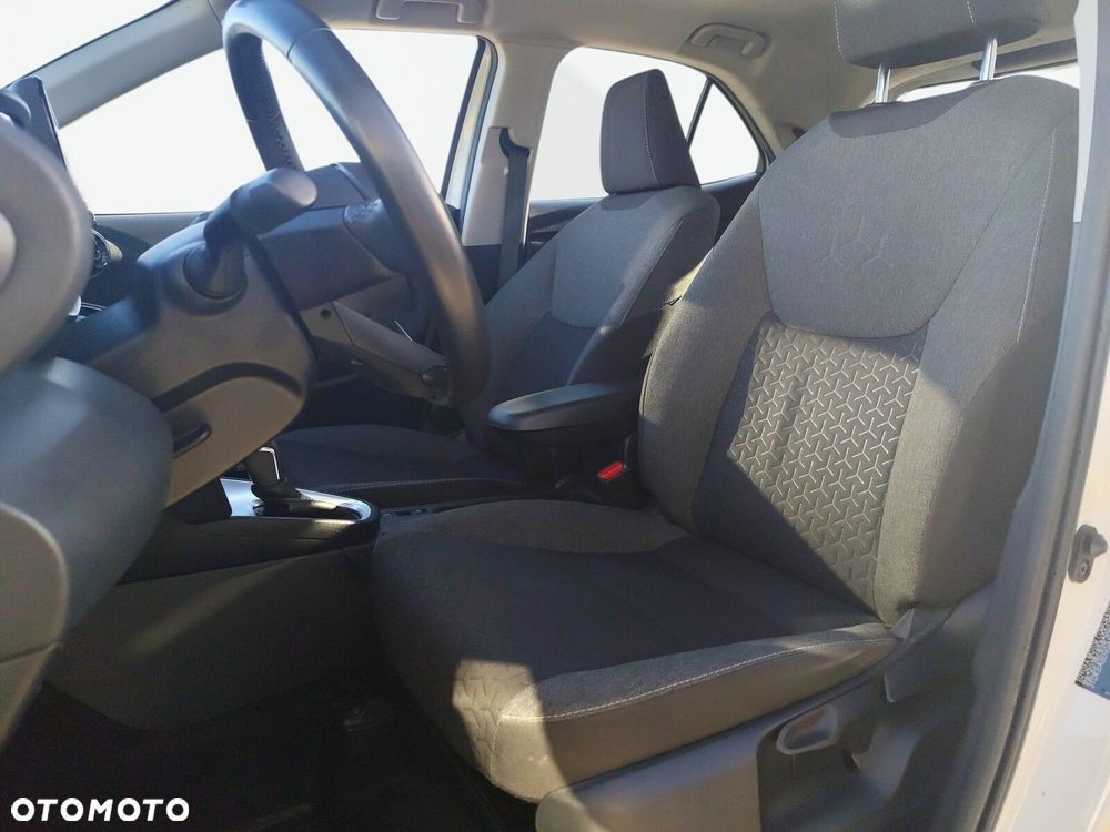 Toyota Yaris Cross - 10