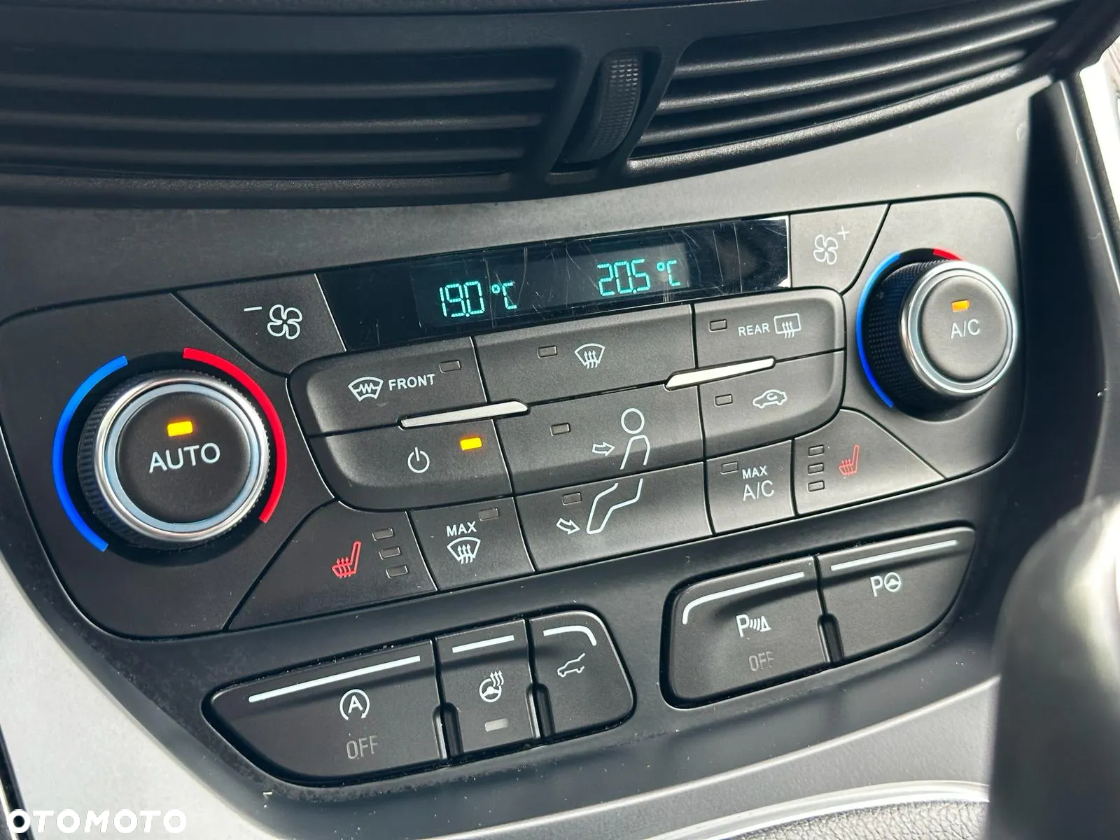 Ford Kuga 1.5 EcoBoost FWD ST-Line Black ASS MMT6 - 22