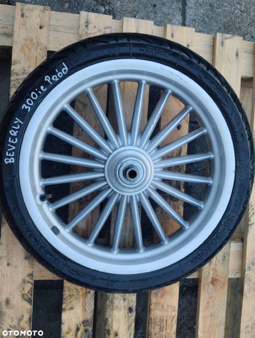 PIAGGIO BEVERLY 300 ie felga kolo przod 110/70/16 - 1