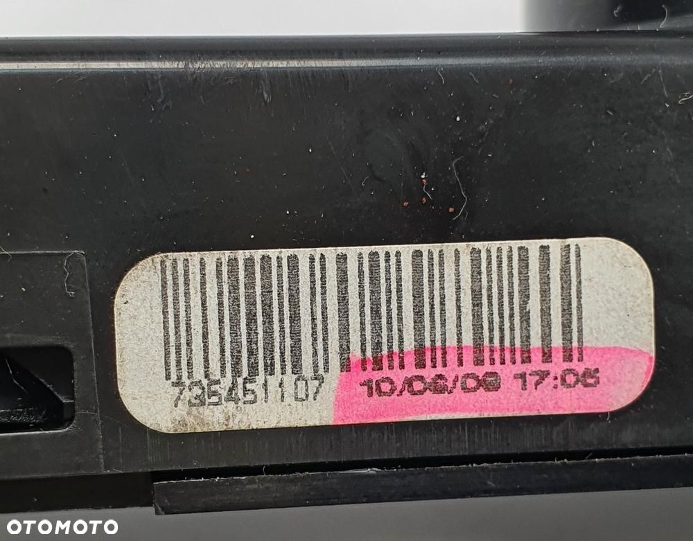 PRZEŁĄCZNIK PANEL PRZYCISKI ŚWIATEŁ AWARYJNYCH CITY FIAT 500 735451107 - 7