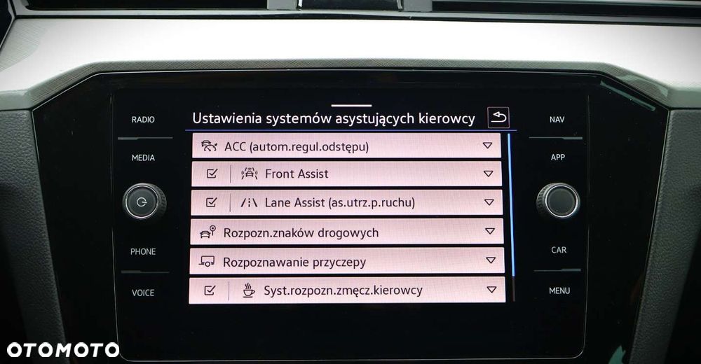 Volkswagen Passat - 27
