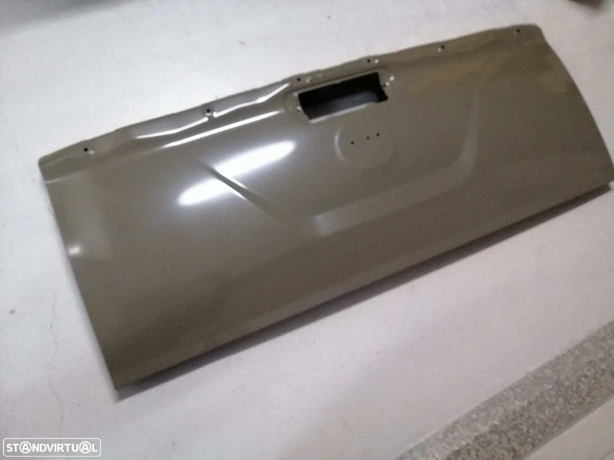 Porta Tampa da mala Nissan Navara D23 NP300 2014-- K3400-5JGMA - 1