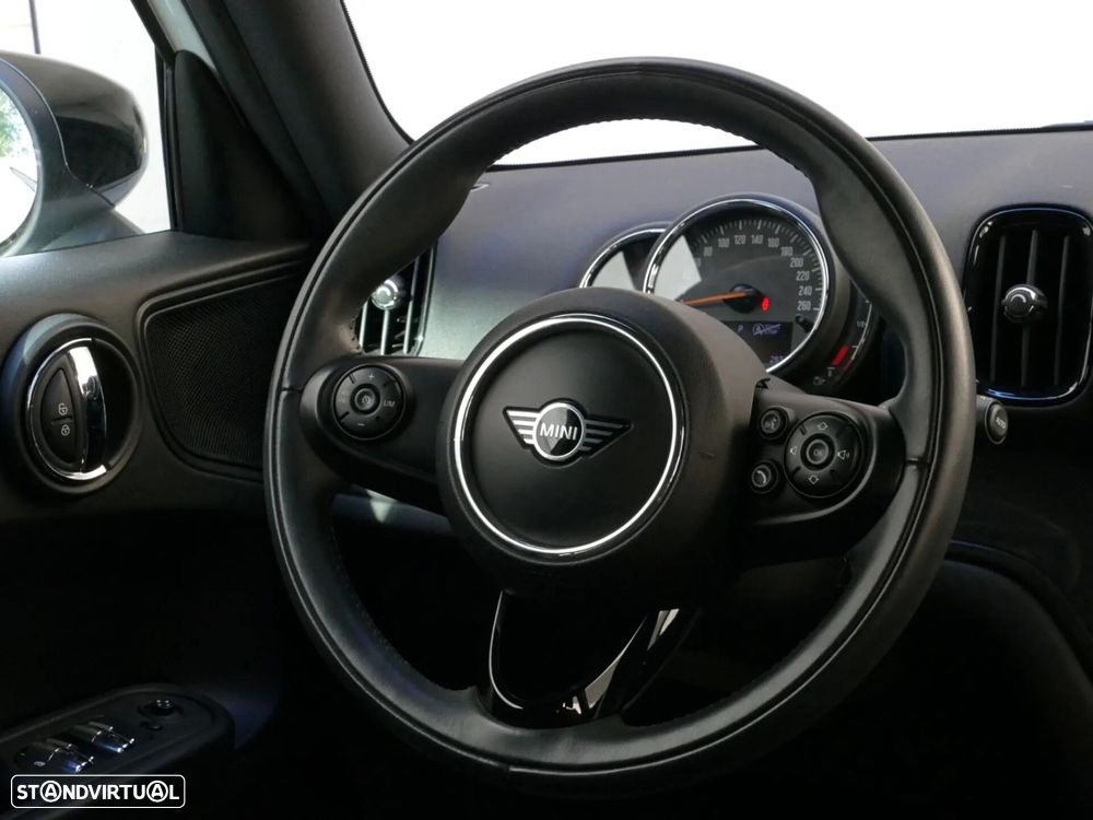 MINI Countryman One D Auto - 22
