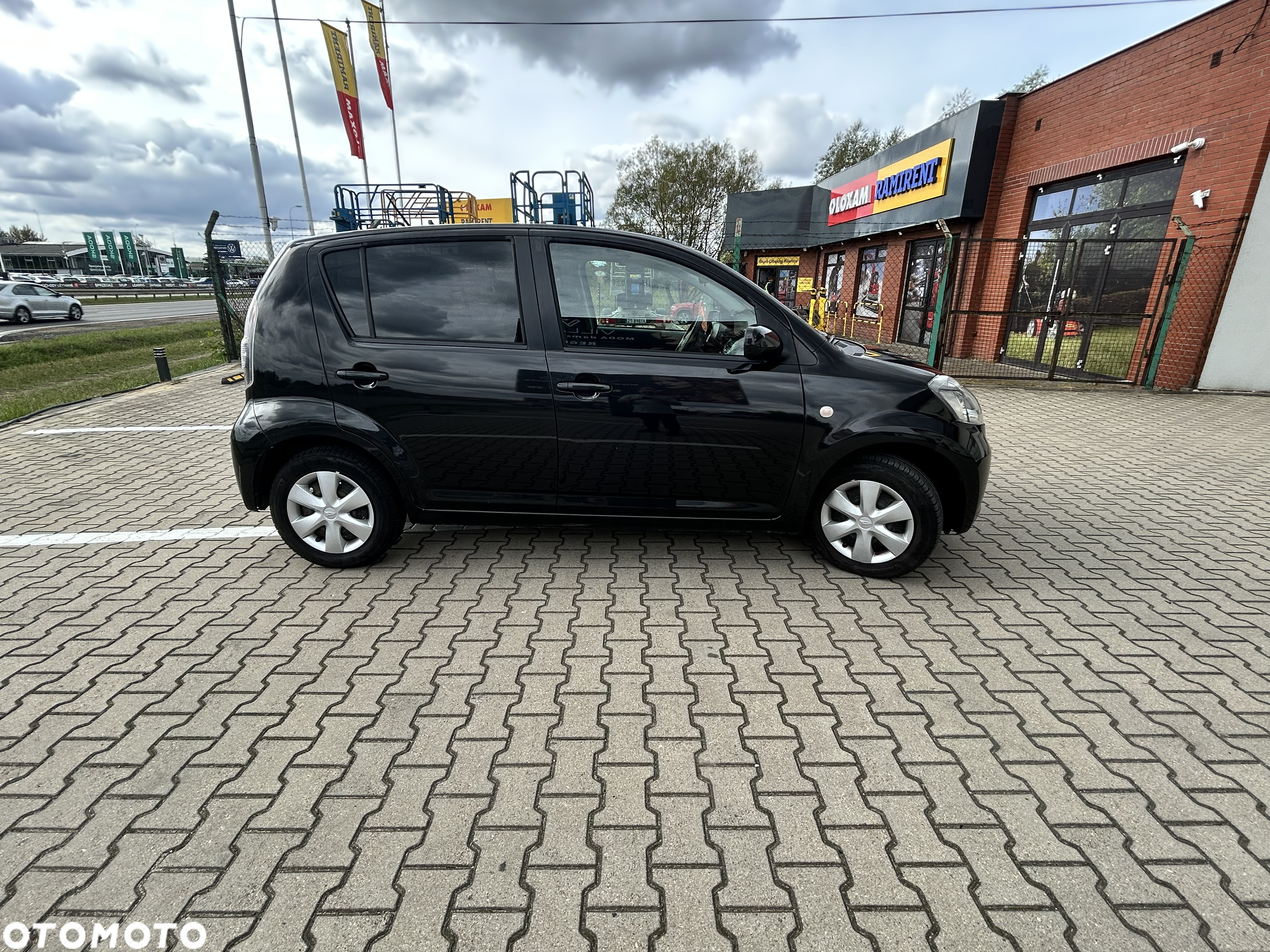Daihatsu Sirion 1.0 - 6