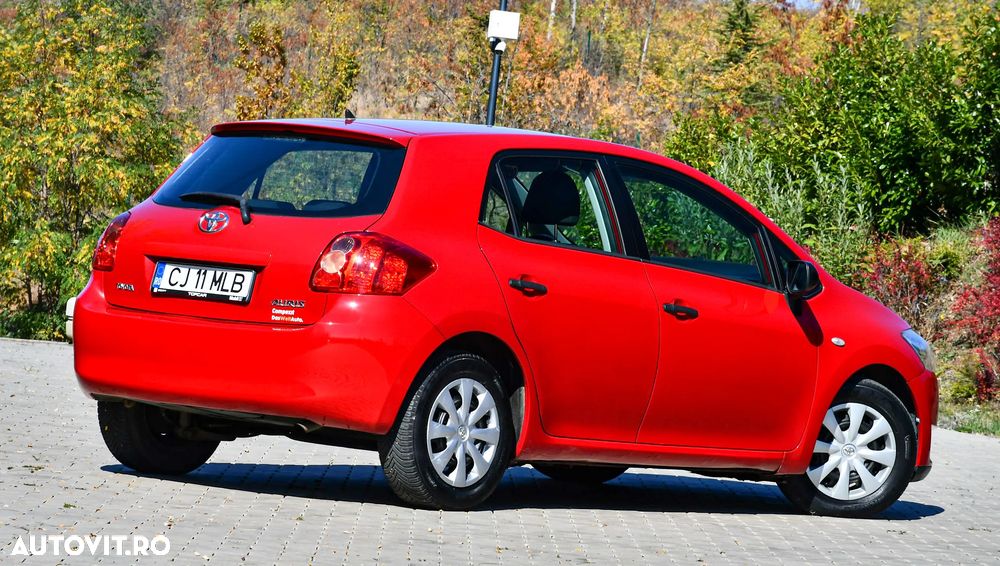 Toyota Auris 1.4 D-4D Luna - 4