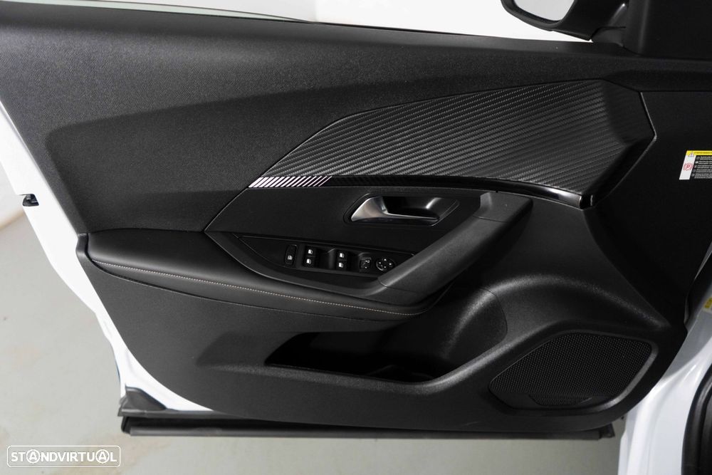 Peugeot 2008 1.2 PureTech Allure Pack - 20
