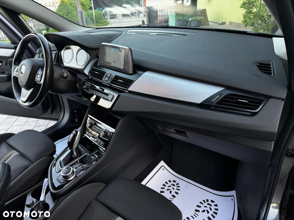BMW Seria 2 218d Luxury Line sport - 10