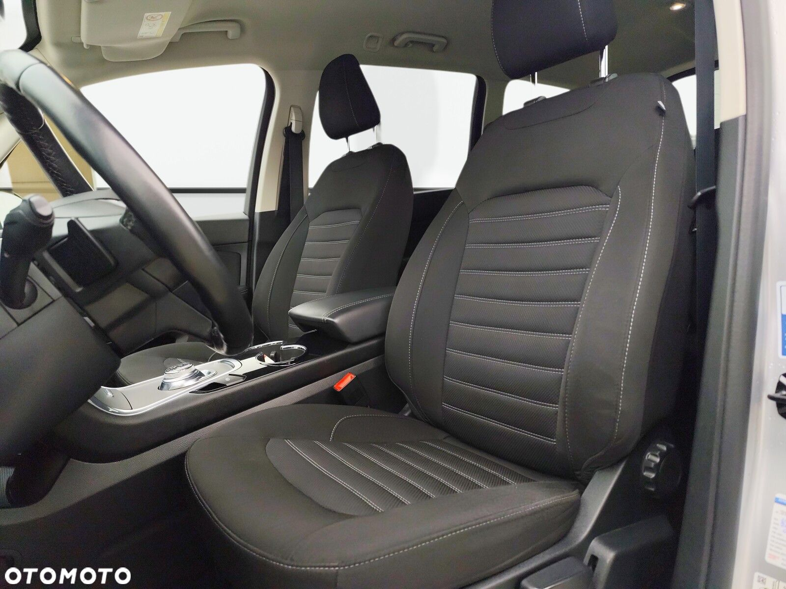 Ford Galaxy - 10