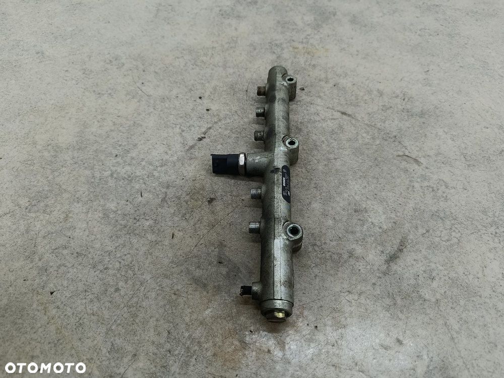 LISTWA WTRYSKOWA DIESEL KIA SORENTO I 31400-4A010 0445214061 BOSCH 2.5 CRDI - 3
