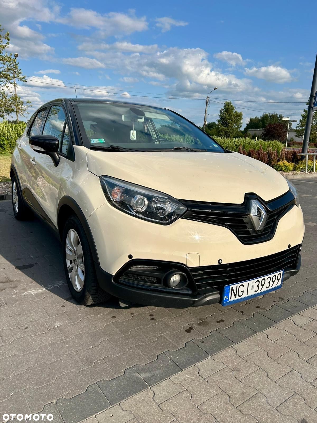 Renault Captur 1.2 TCe Helly Hansen EDC - 1