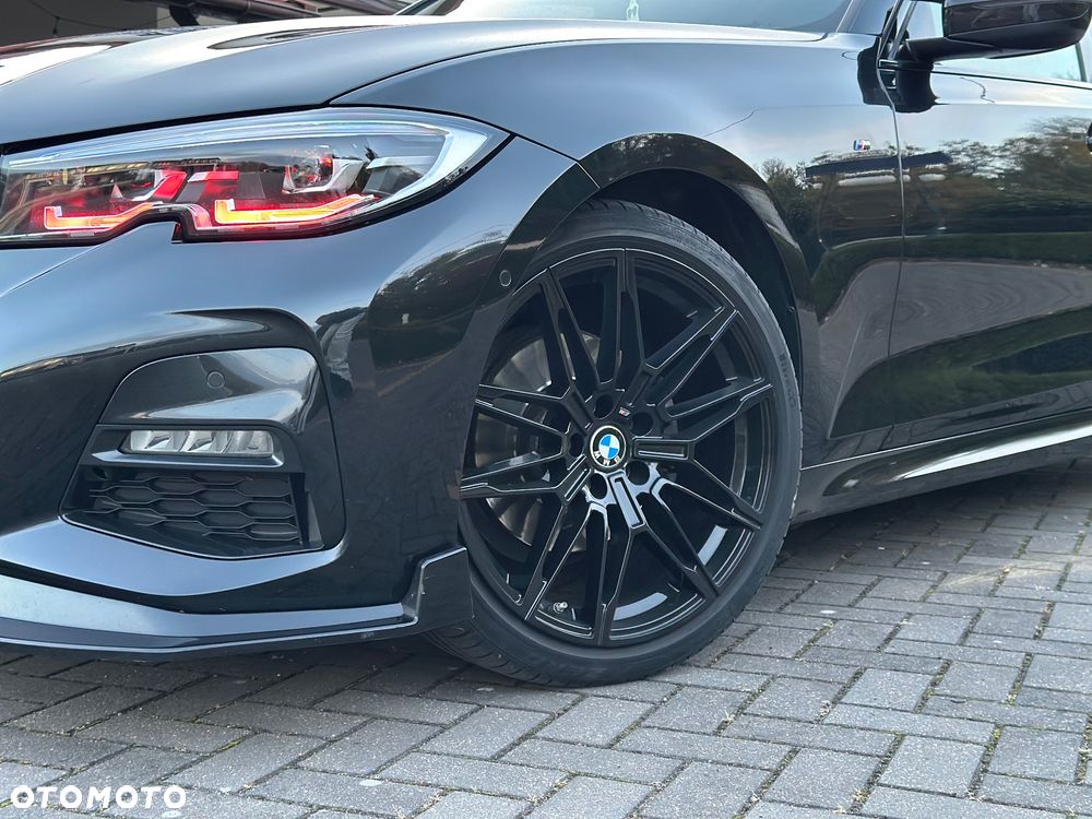 BMW Seria 3 320d xDrive - 11