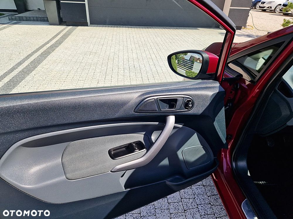 Ford Fiesta 1.25 Platinium X - 20