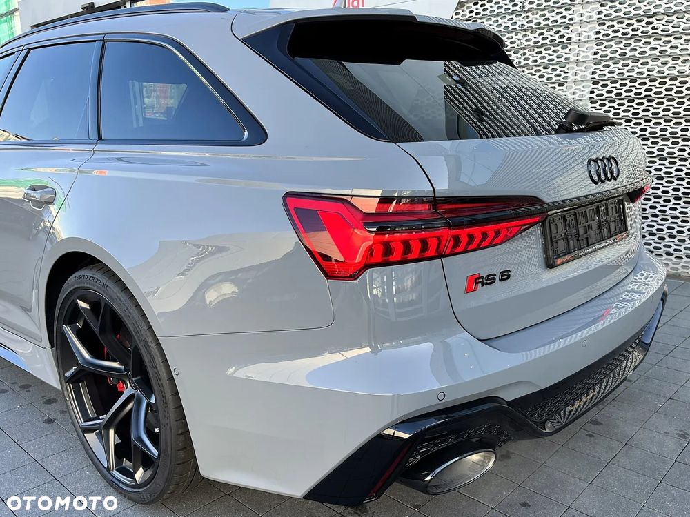 Audi RS6 Avant - 13