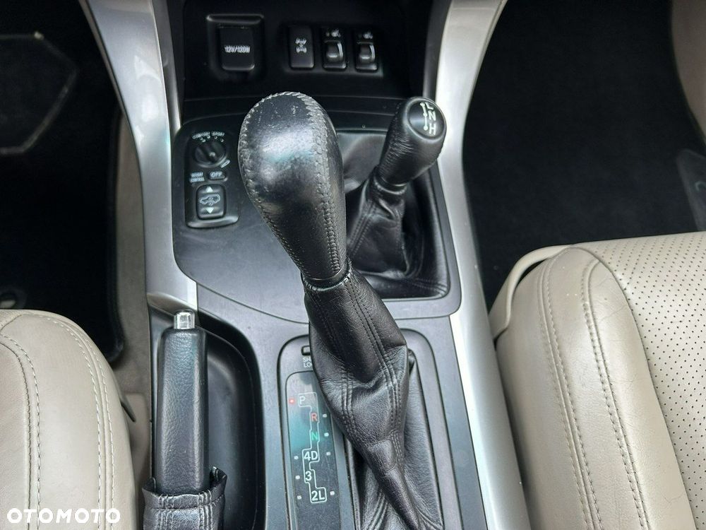 Toyota Land Cruiser - 21