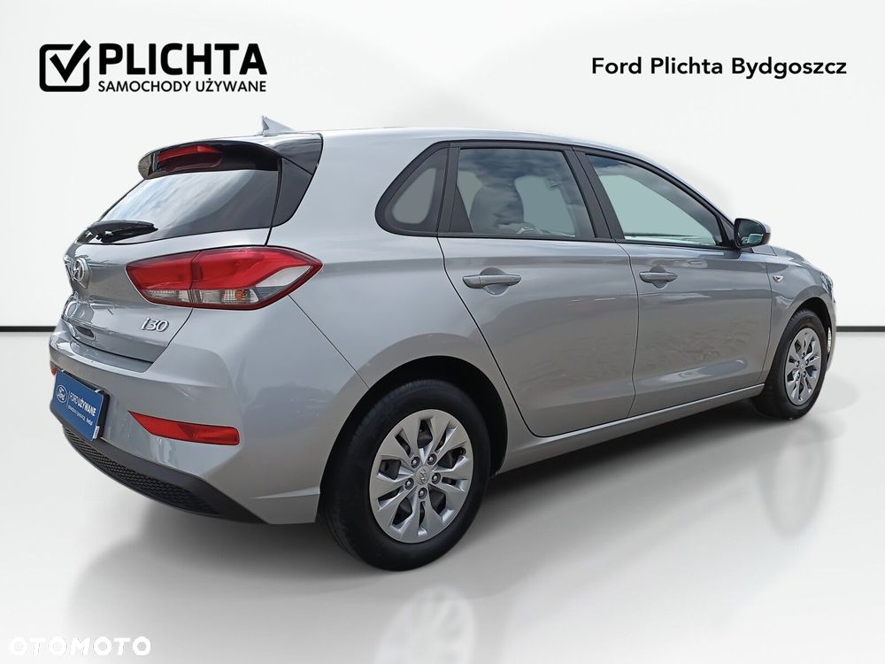 Hyundai i30 1.5 DPI Classic + - 5