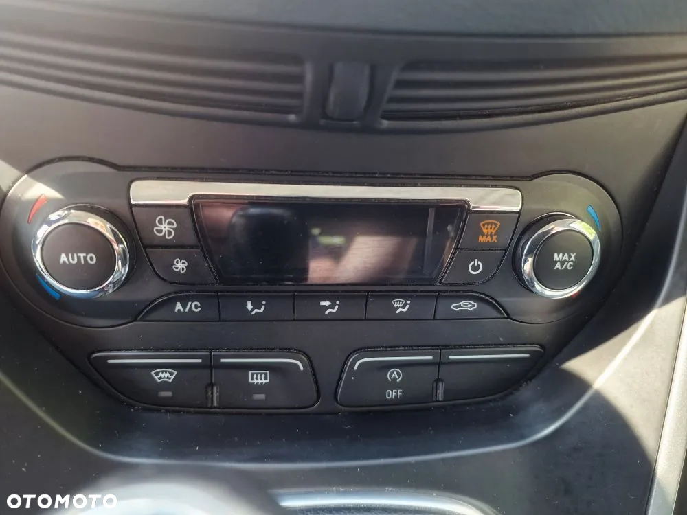 Ford Grand C-MAX - 12